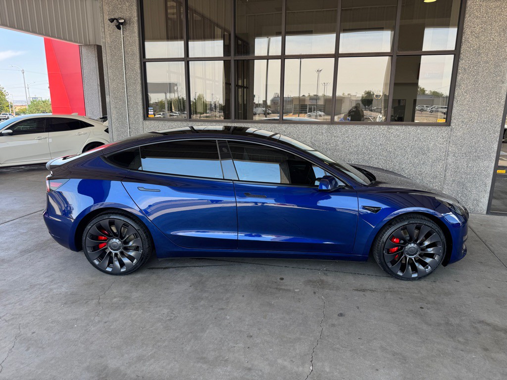 2023 Tesla Model 3 Image 2
