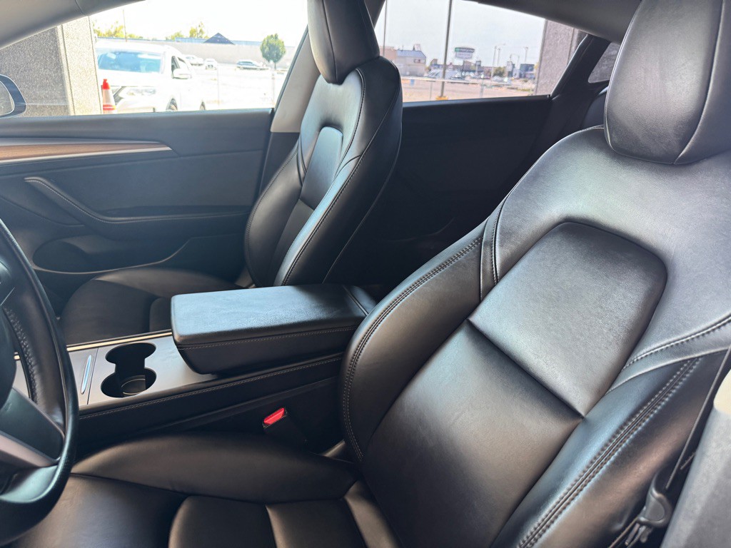 2023 Tesla Model 3 Image 7