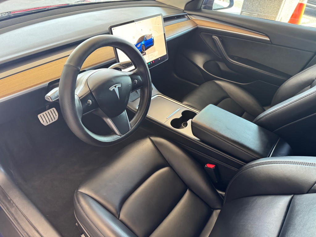2023 Tesla Model 3 Image 8