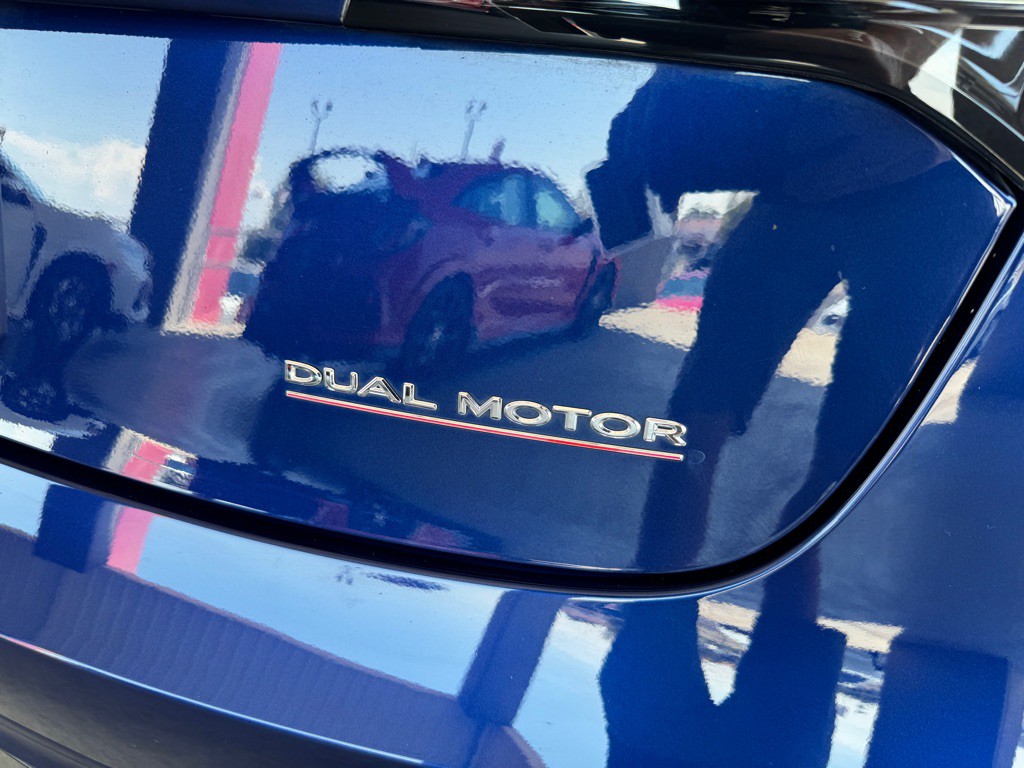 2023 Tesla Model 3 Image 32