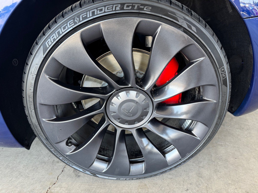 2023 Tesla Model 3 Image 39