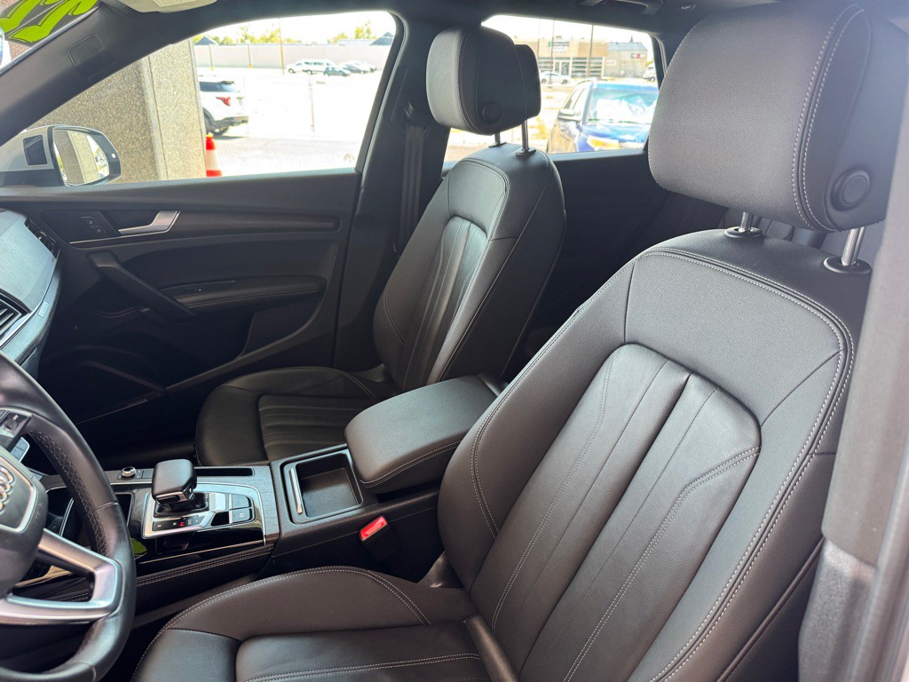 2022 Audi Q5 Image 7
