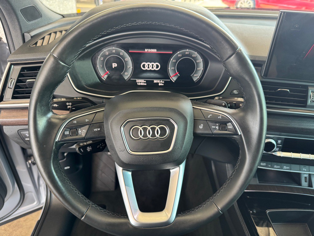 2022 Audi Q5 Image 9