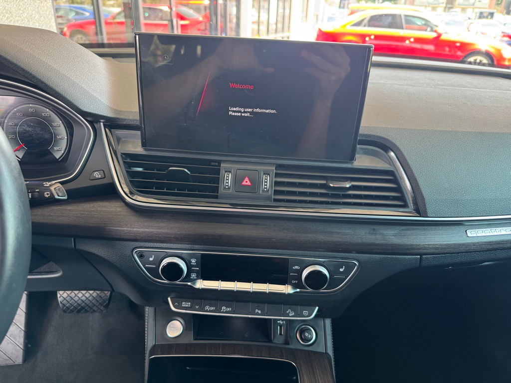 2022 Audi Q5 Image 12