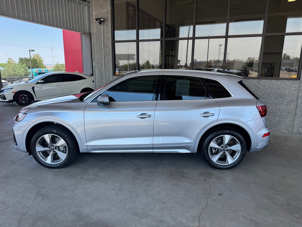 2022 Audi Q5 Image 32