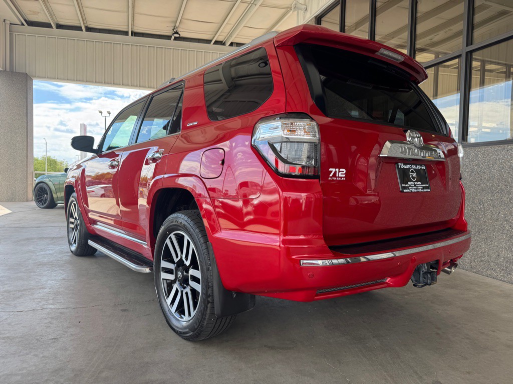 2022 Toyota 4Runner Image 38