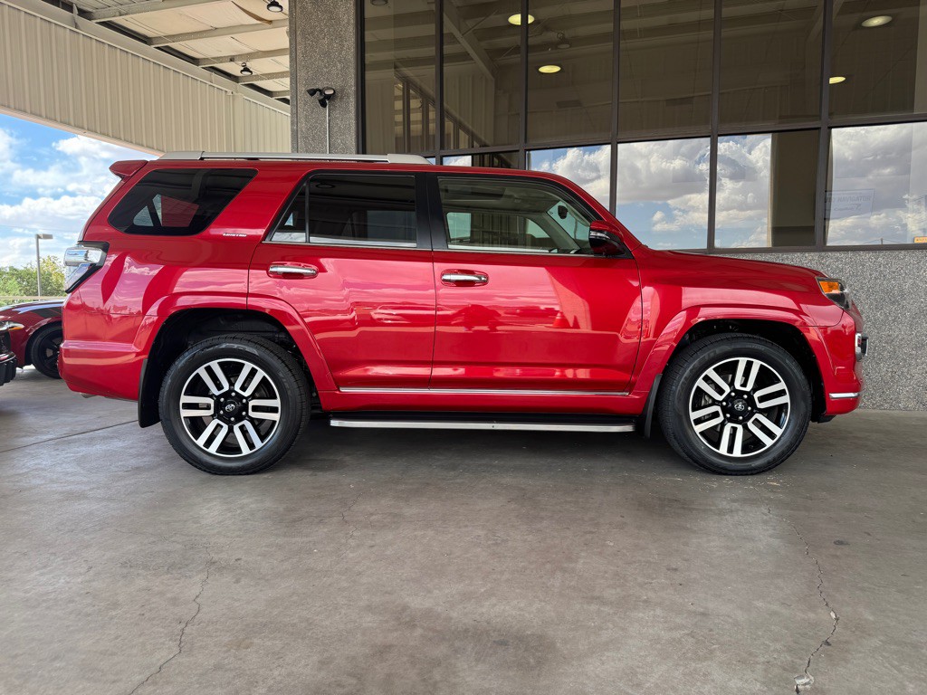 2022 Toyota 4Runner Image 44