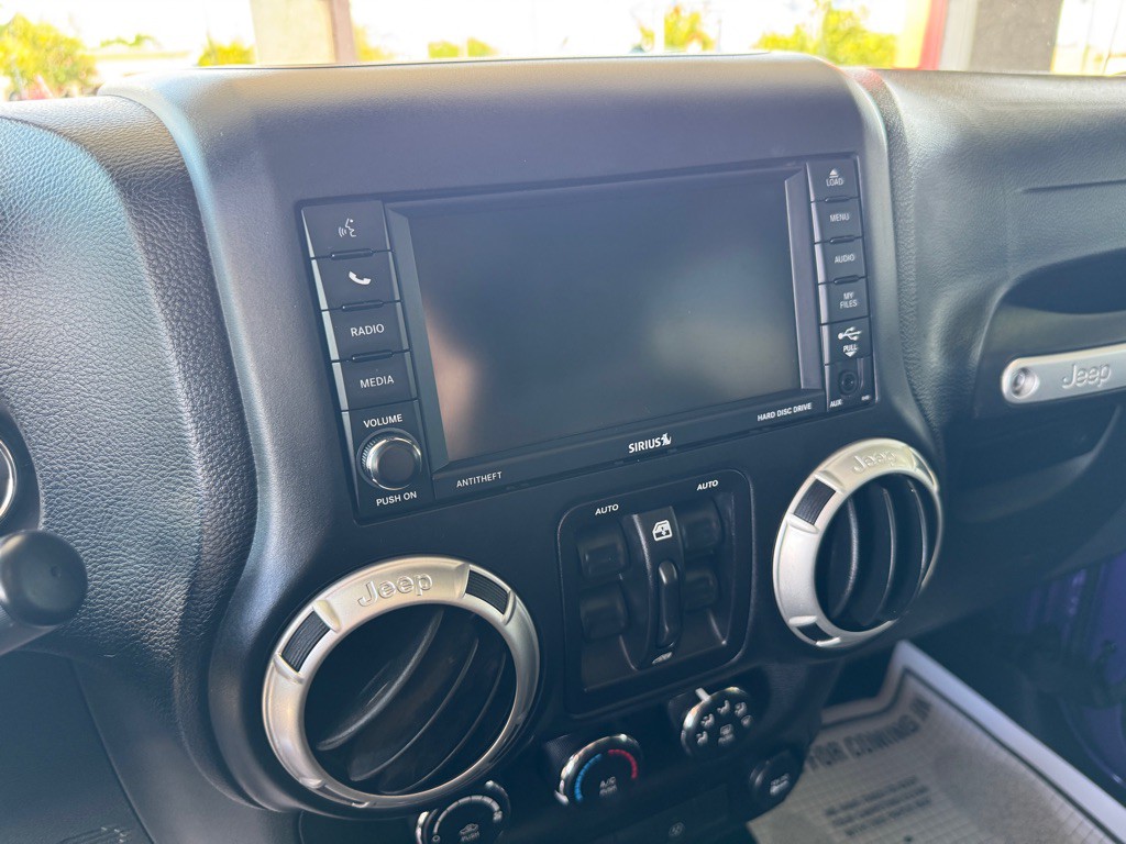 2017 Jeep Wrangler Unlimited Image 12
