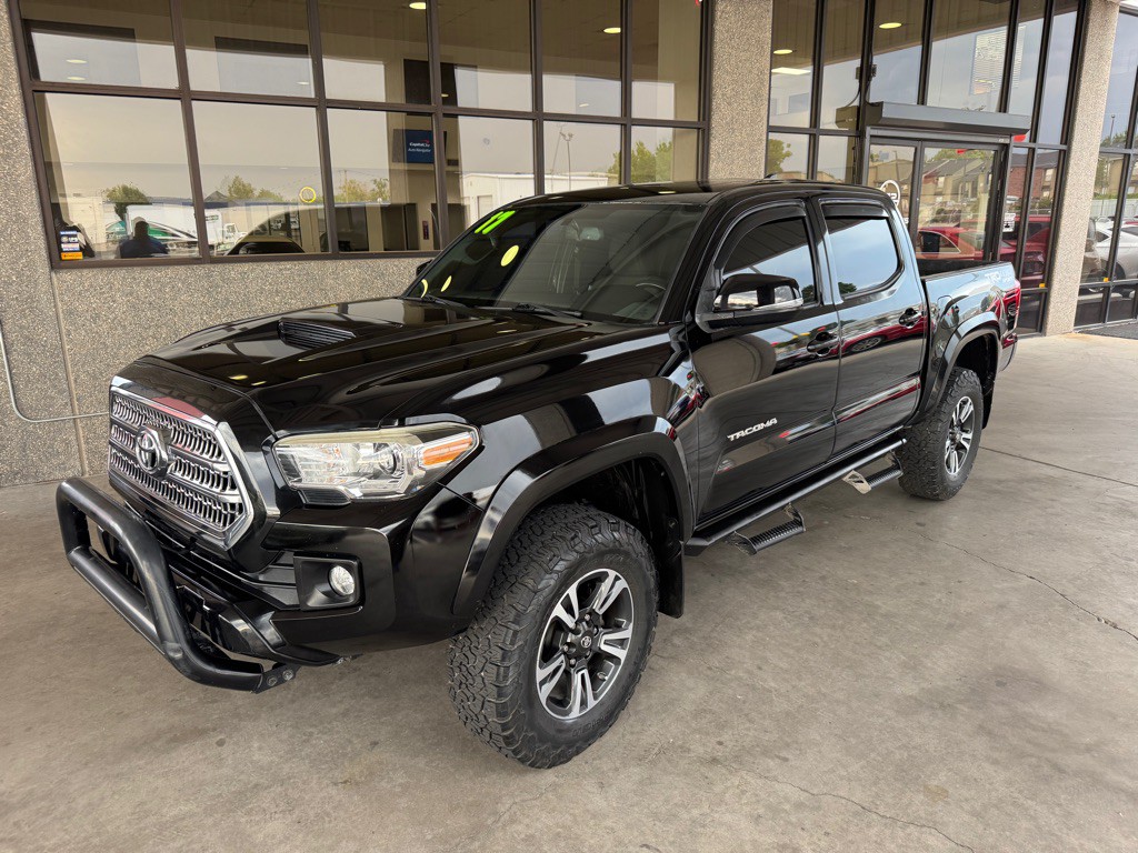 2017 Toyota Tacoma Image 26
