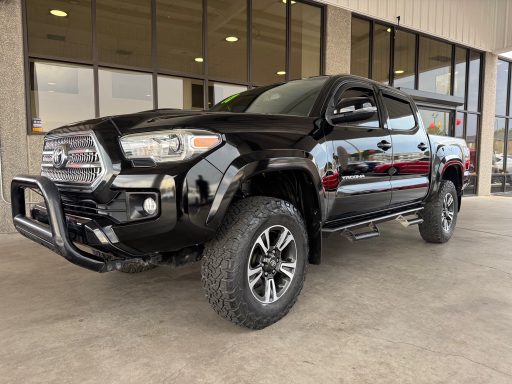 2017 Toyota Tacoma Image 27