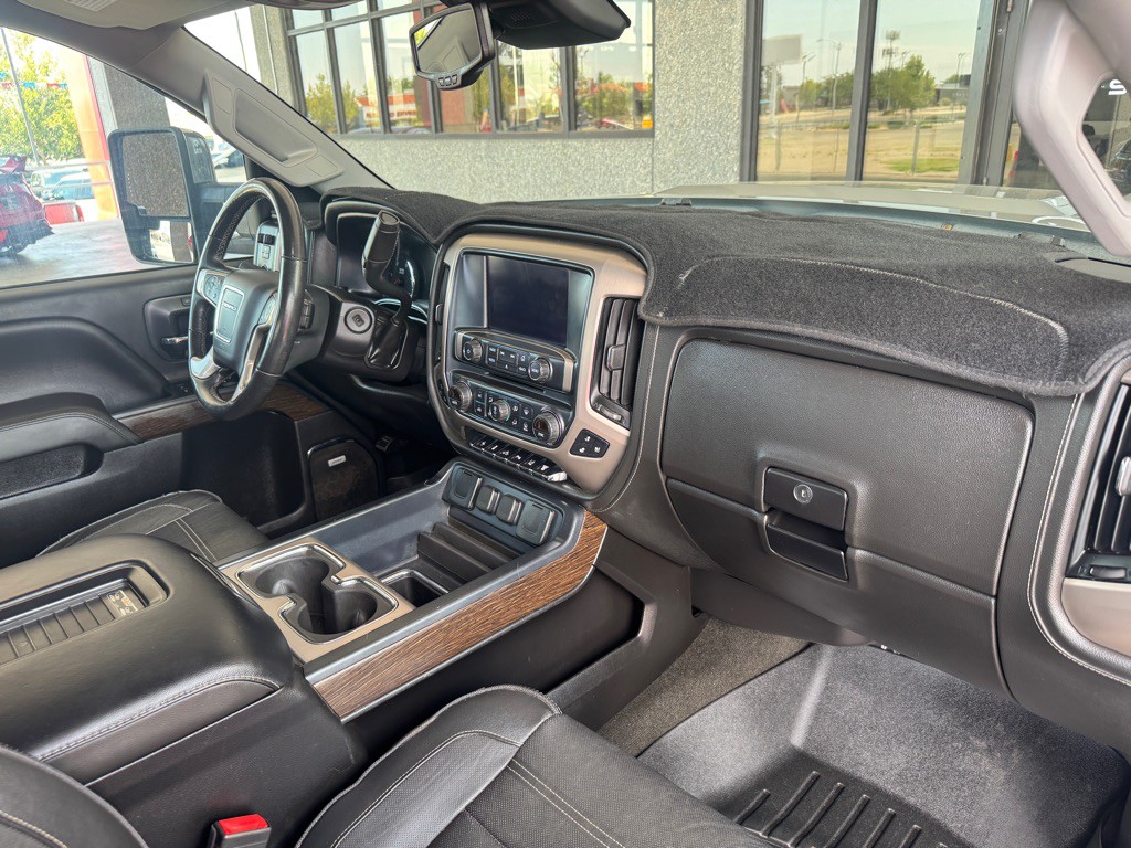 2017 GMC Sierra Image 28