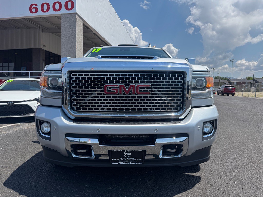 2017 GMC Sierra Image 32