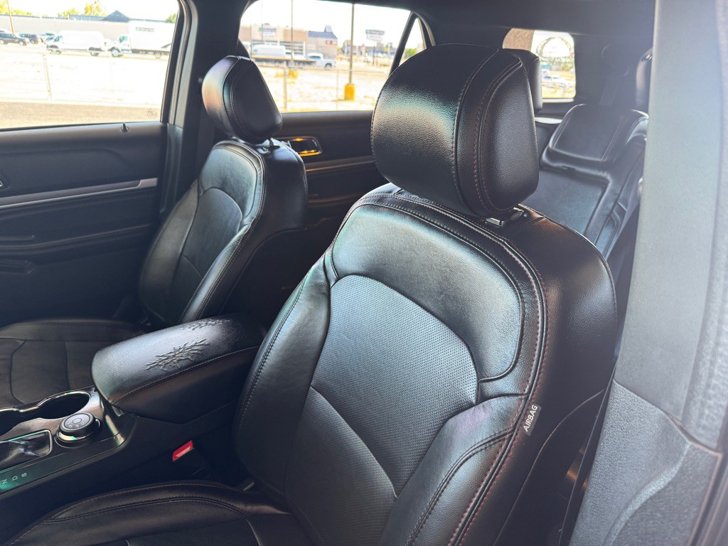 2017 Ford Explorer Image 7