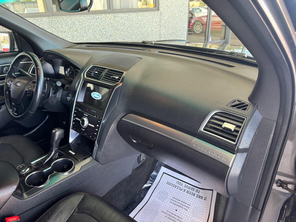 2017 Ford Explorer Image 22