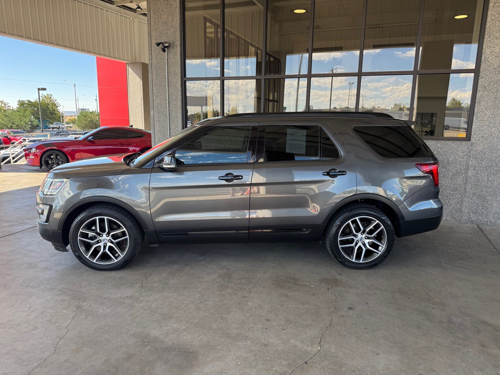 2017 Ford Explorer Image 28