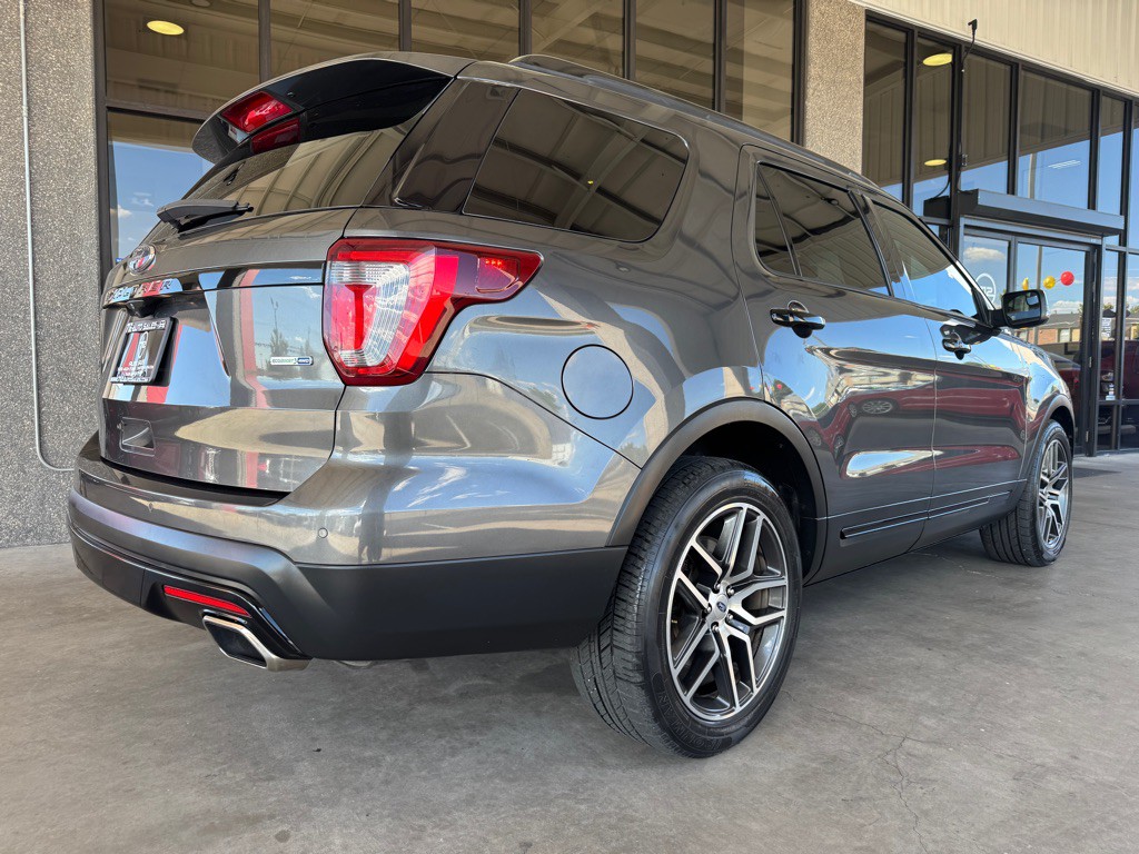 2017 Ford Explorer Image 36