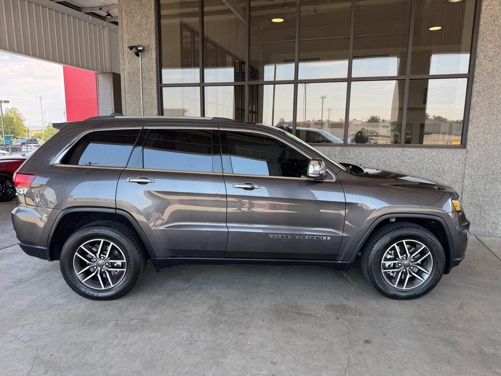 2021 Jeep Grand Cherokee Image 3