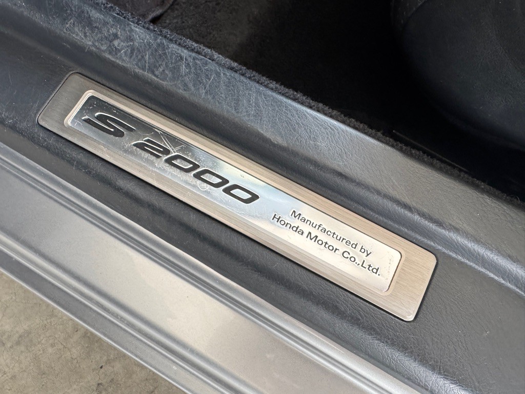 2005 Honda S2000 Image 6