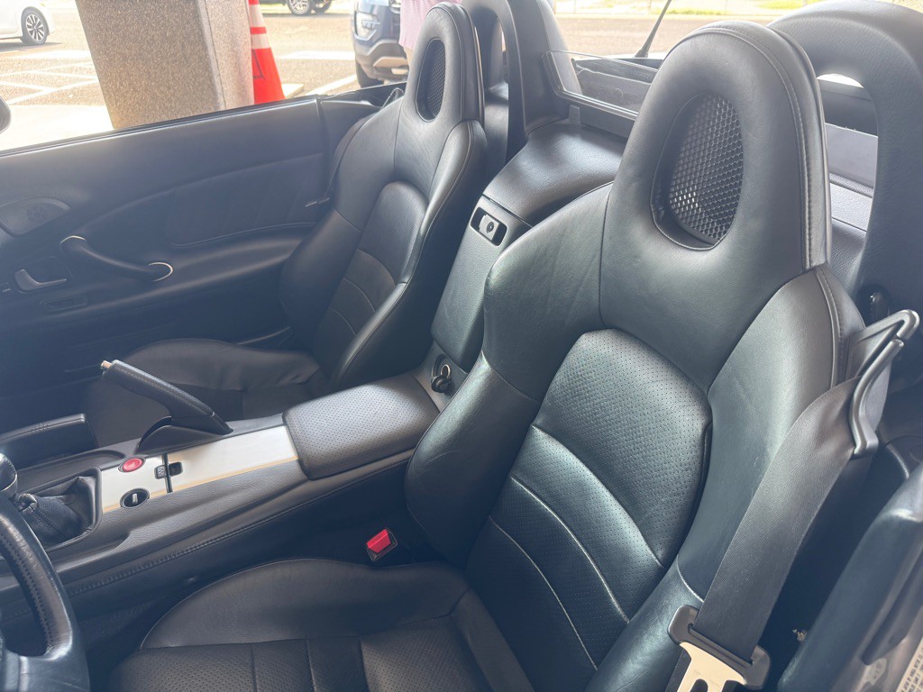 2005 Honda S2000 Image 8