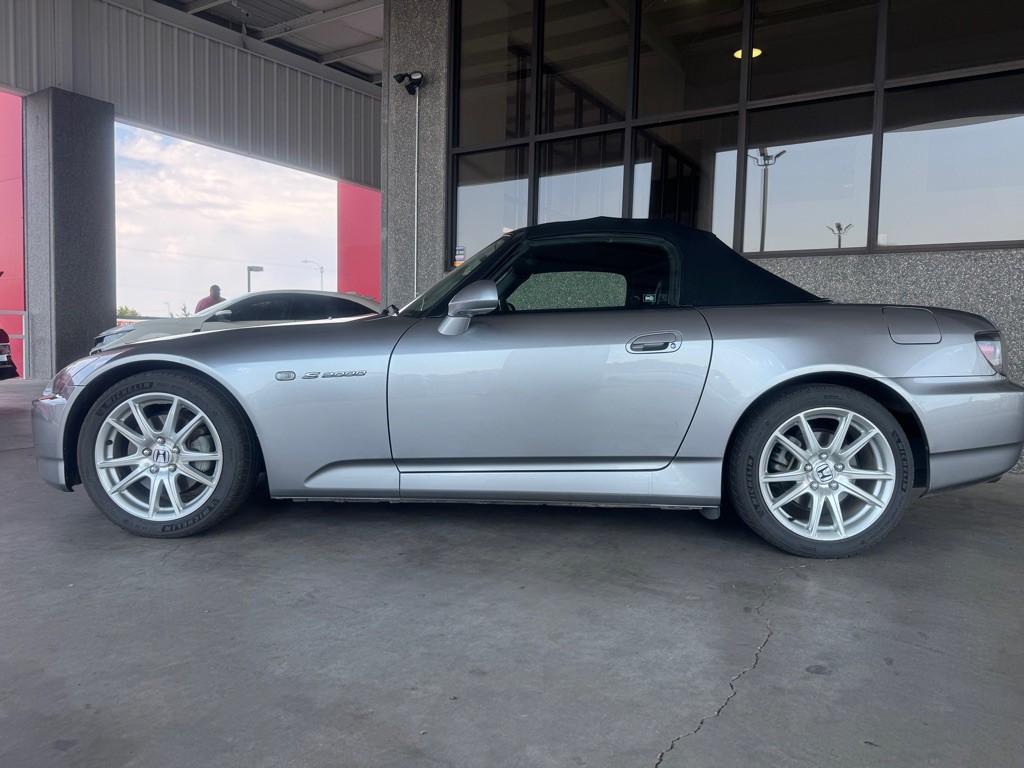 2005 Honda S2000 Image 26
