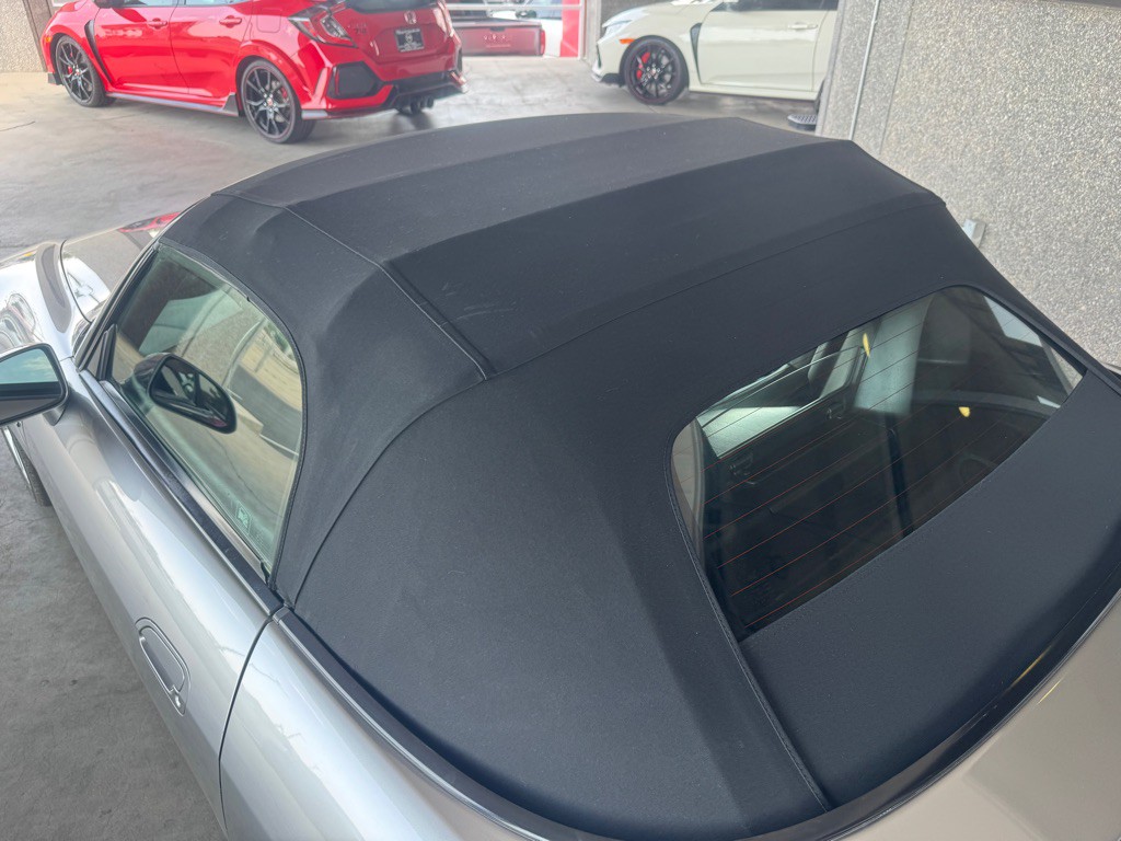 2005 Honda S2000 Image 29