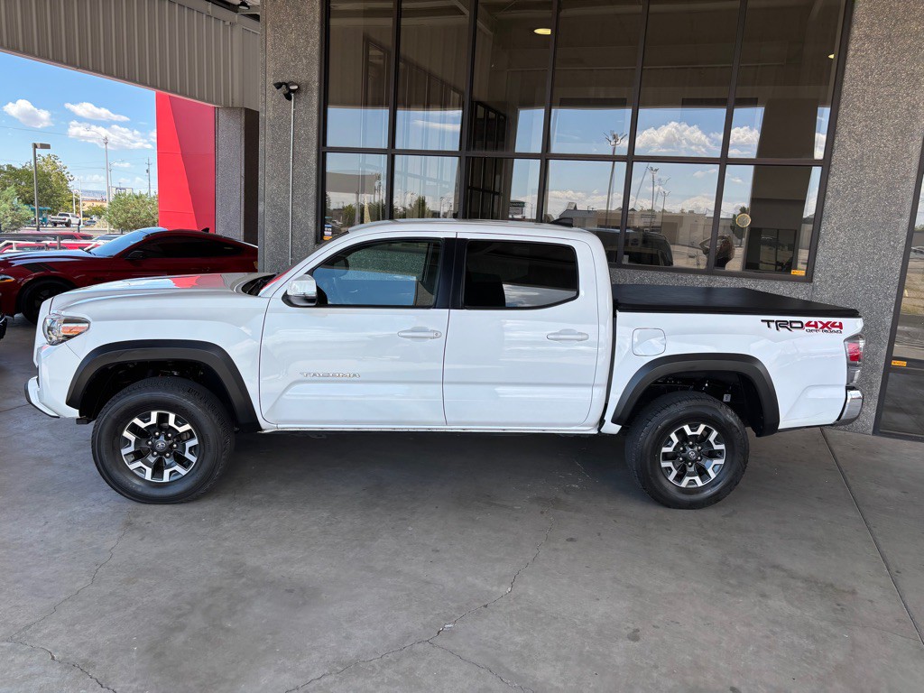 2022 Toyota Tacoma Image 2