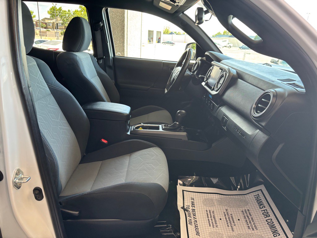 2022 Toyota Tacoma Image 35