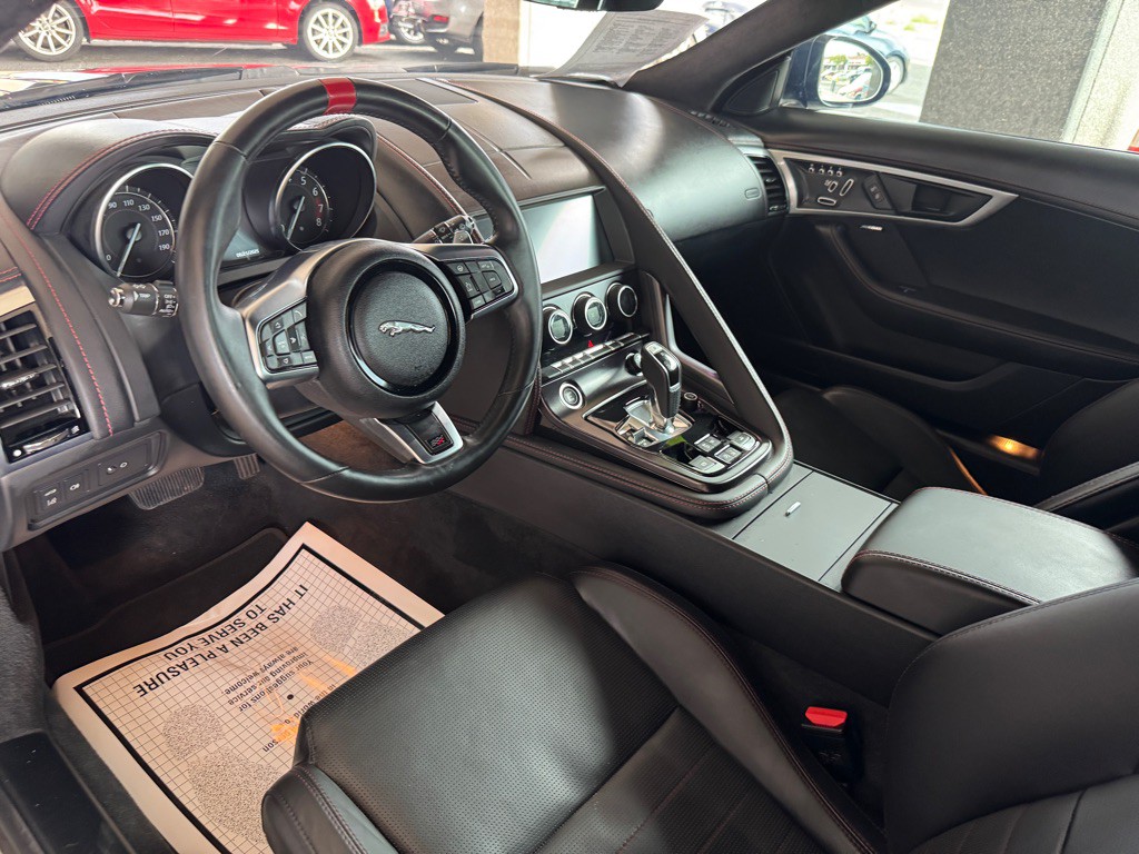 2020 Jaguar F-TYPE Image 8