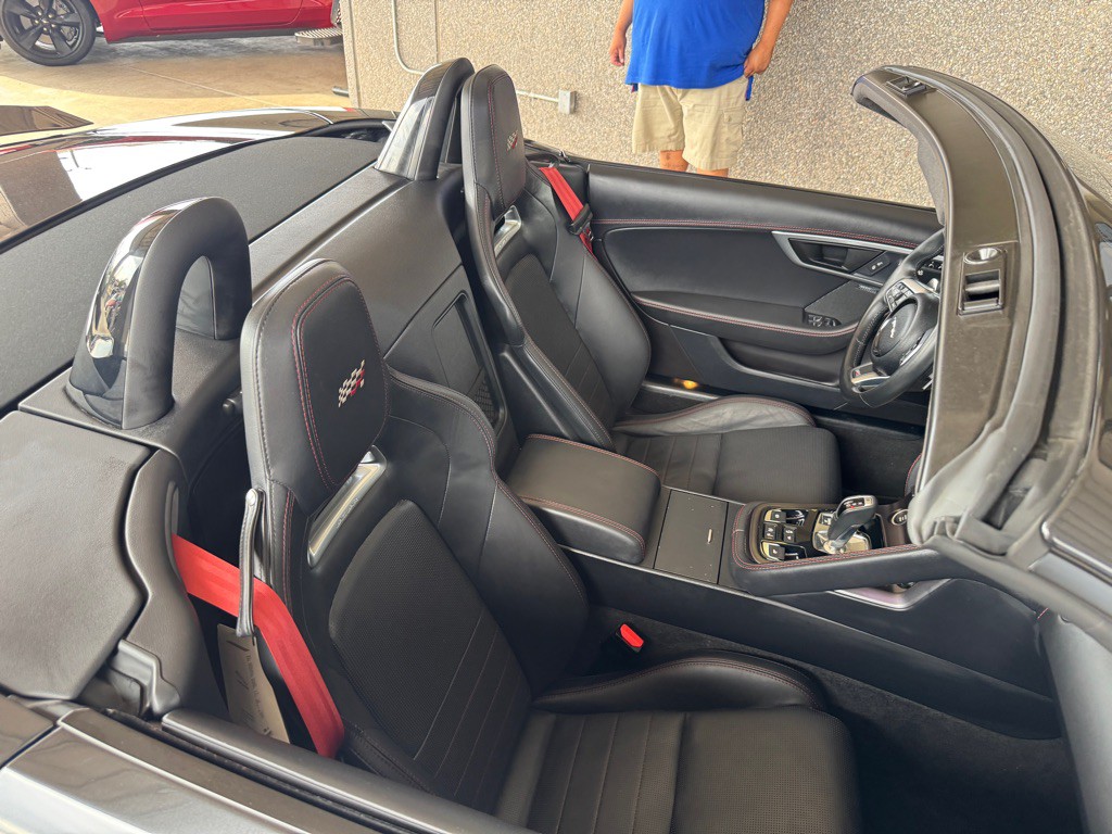 2020 Jaguar F-TYPE Image 17