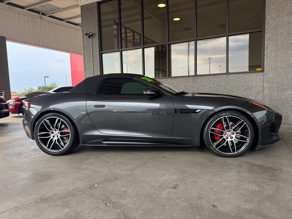 2020 Jaguar F-TYPE Image 35