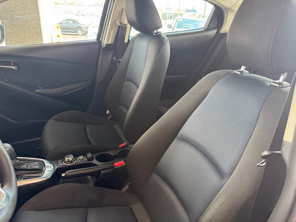 2018 Toyota Yaris Image 7