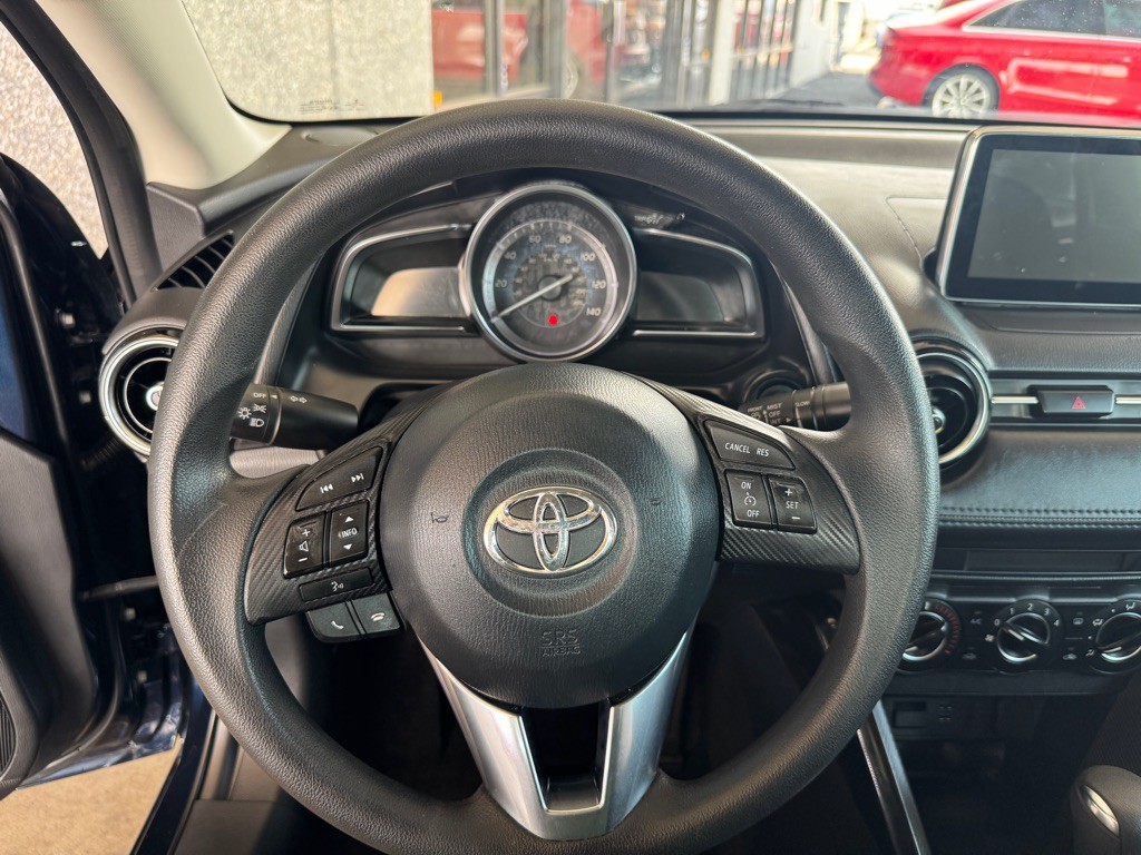 2018 Toyota Yaris Image 9