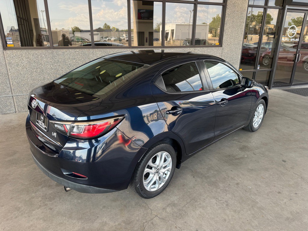 2018 Toyota Yaris Image 32