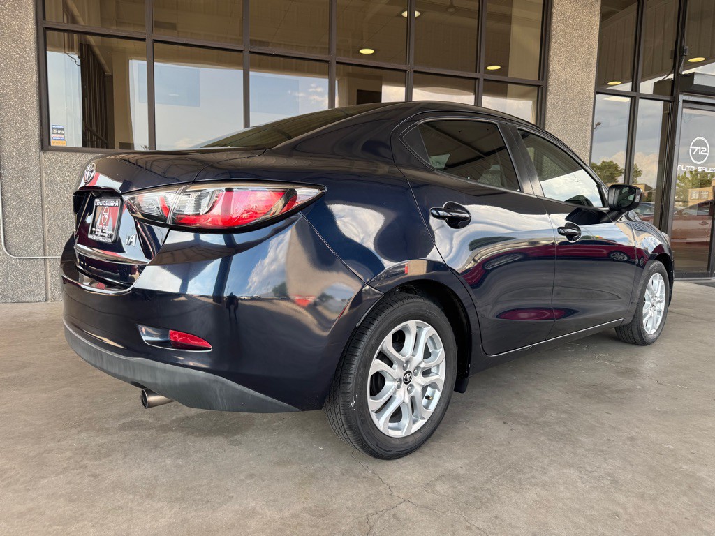 2018 Toyota Yaris Image 33
