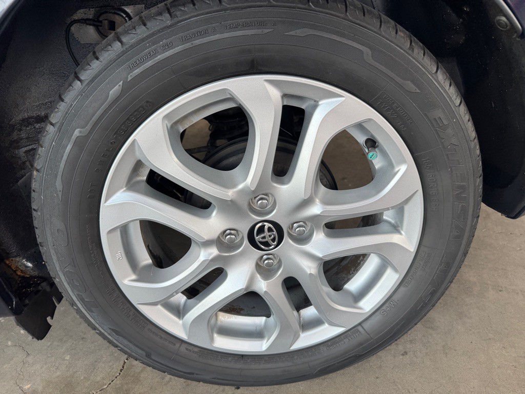 2018 Toyota Yaris Image 38