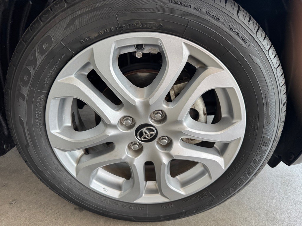 2018 Toyota Yaris Image 40