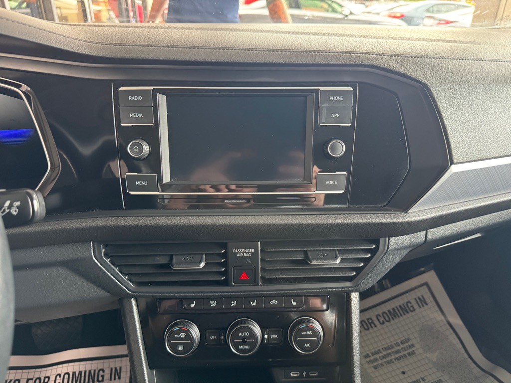 2024 Volkswagen Jetta Image 13