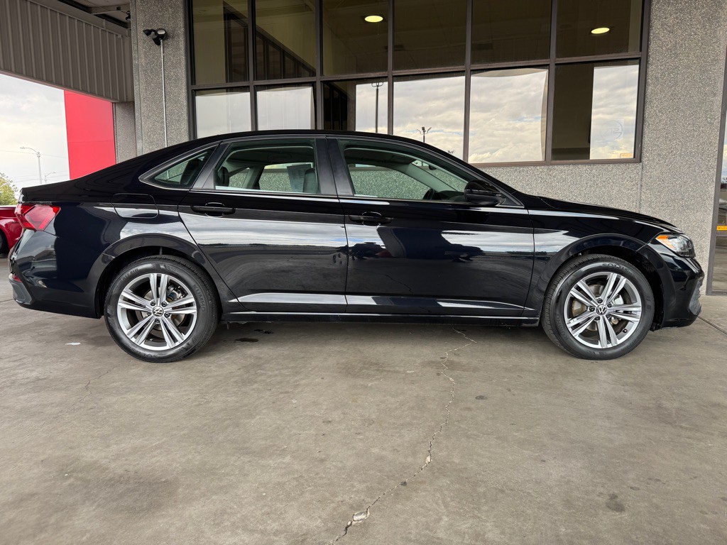 2024 Volkswagen Jetta Image 36