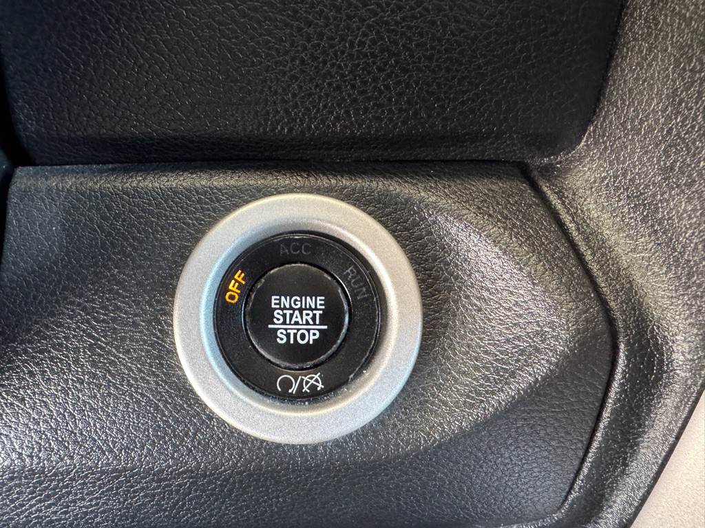2017 RAM 2500 Image 12