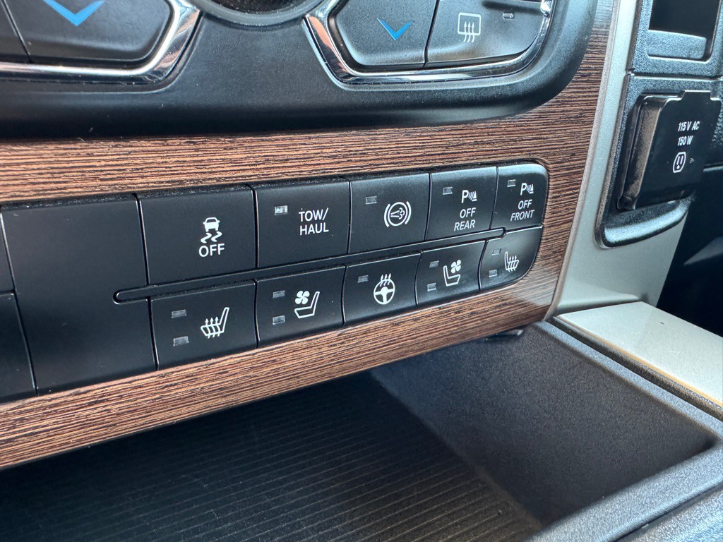 2017 RAM 2500 Image 15