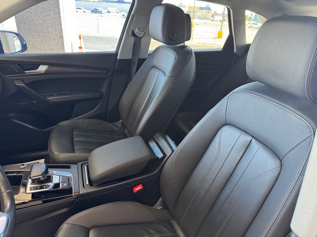 2022 Audi Q5 Image 7