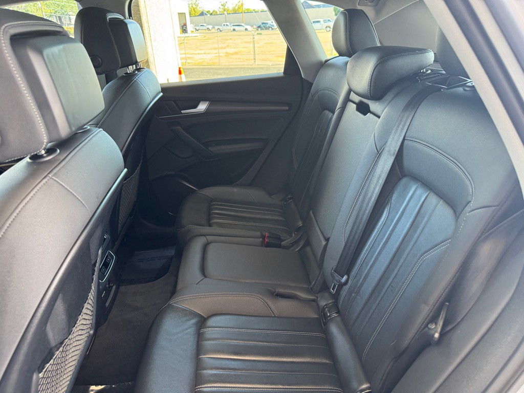 2022 Audi Q5 Image 16