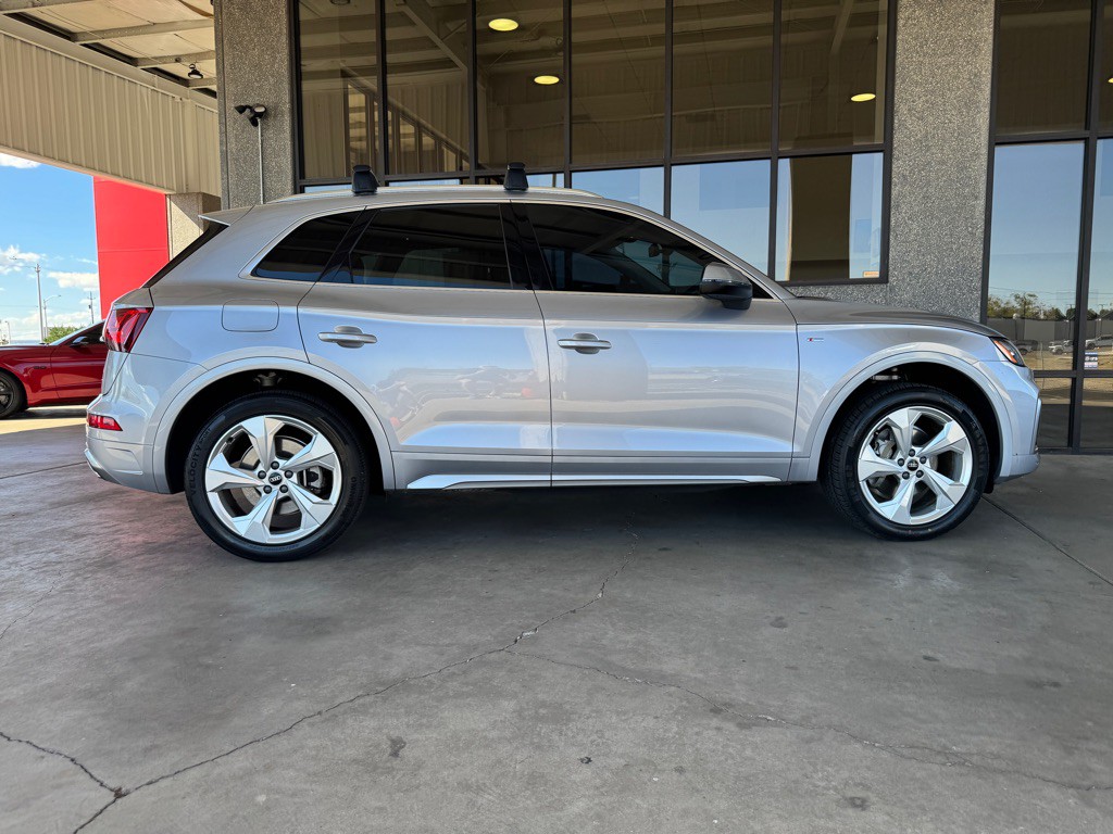 2022 Audi Q5 Image 38