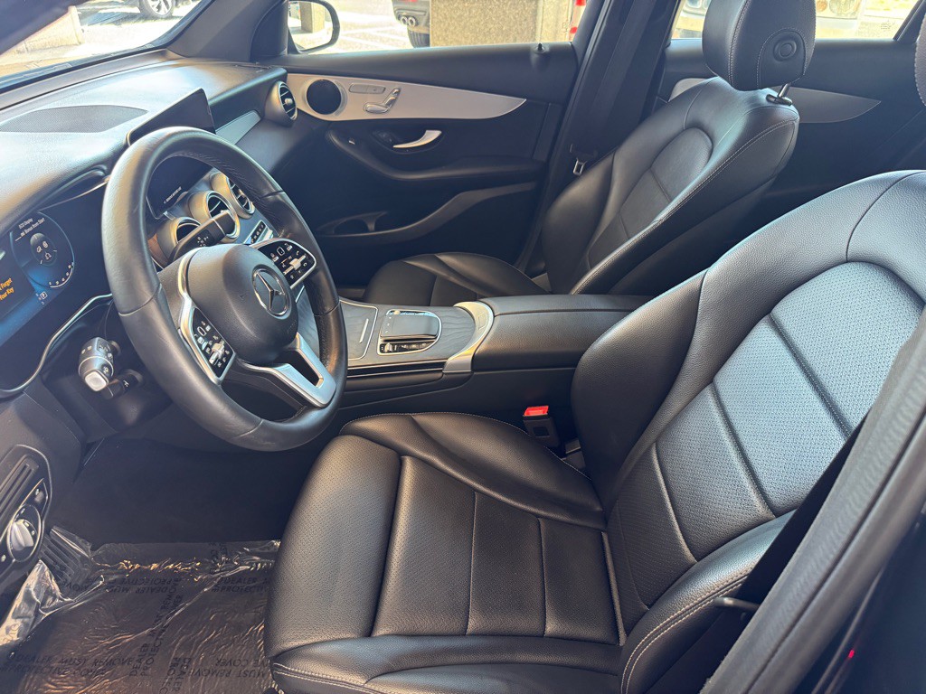 2022 Mercedes-Benz GLC-Class Image 6