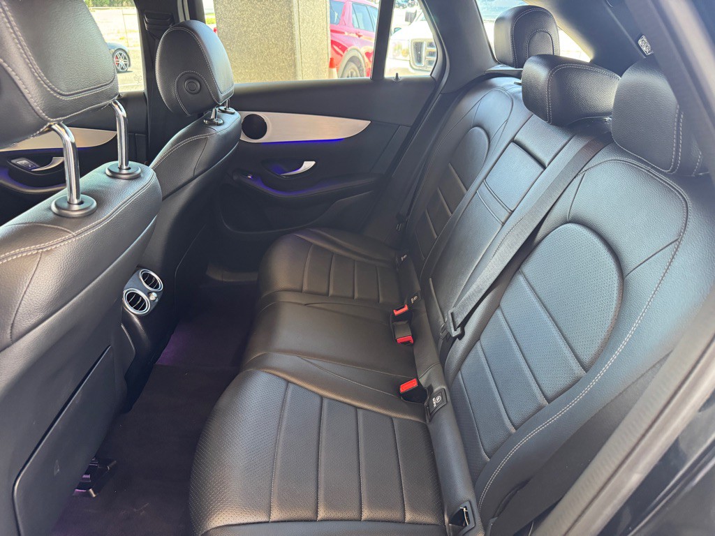 2022 Mercedes-Benz GLC-Class Image 16