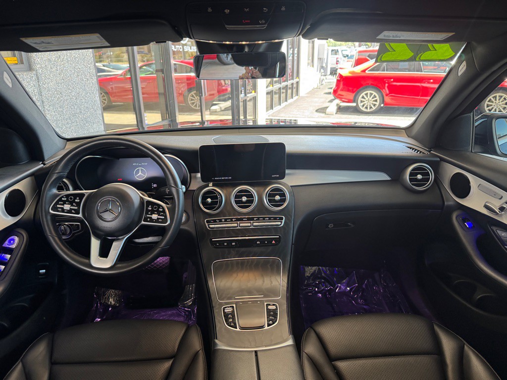 2022 Mercedes-Benz GLC-Class Image 17