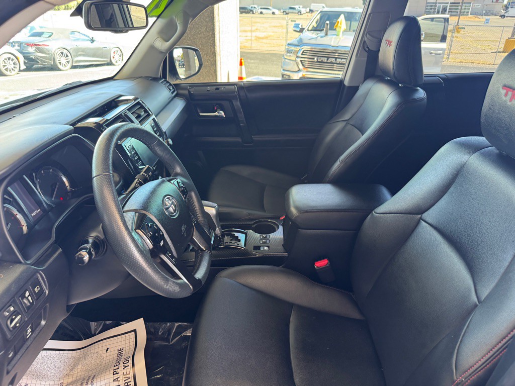 2021 Toyota 4Runner Image 6