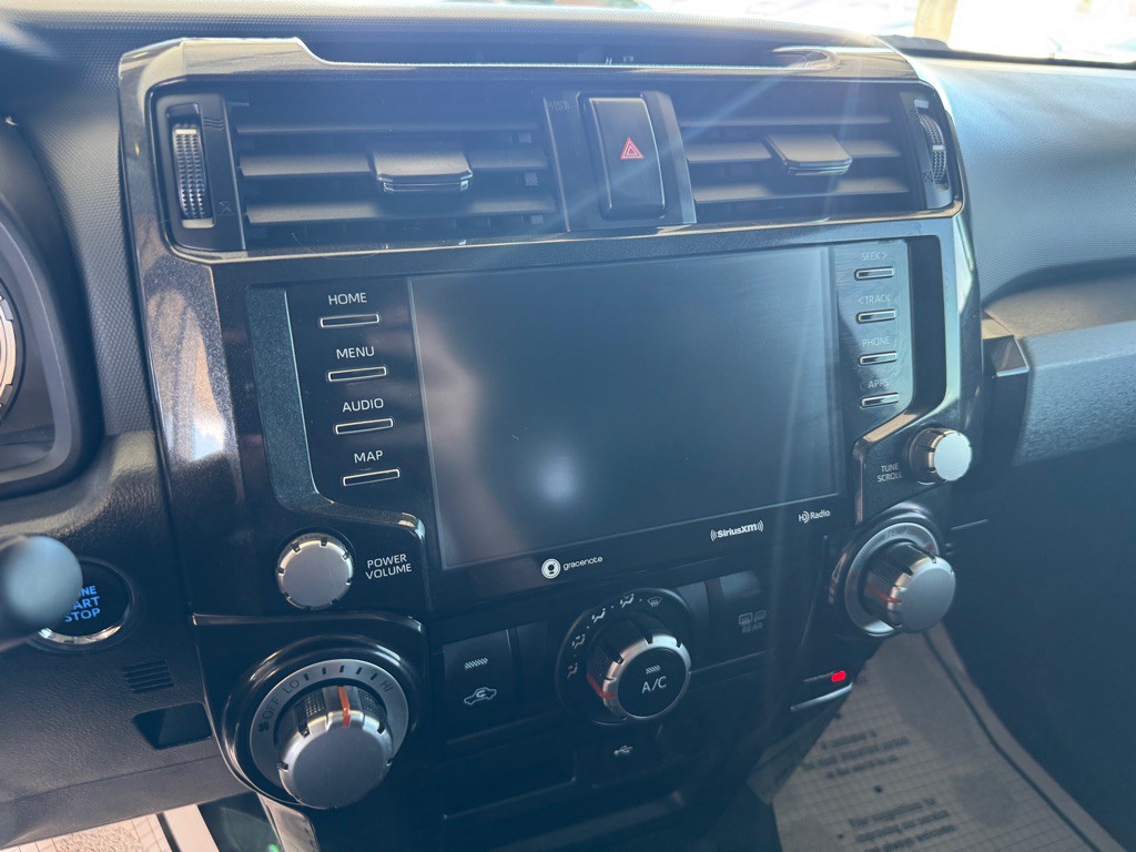 2021 Toyota 4Runner Image 14