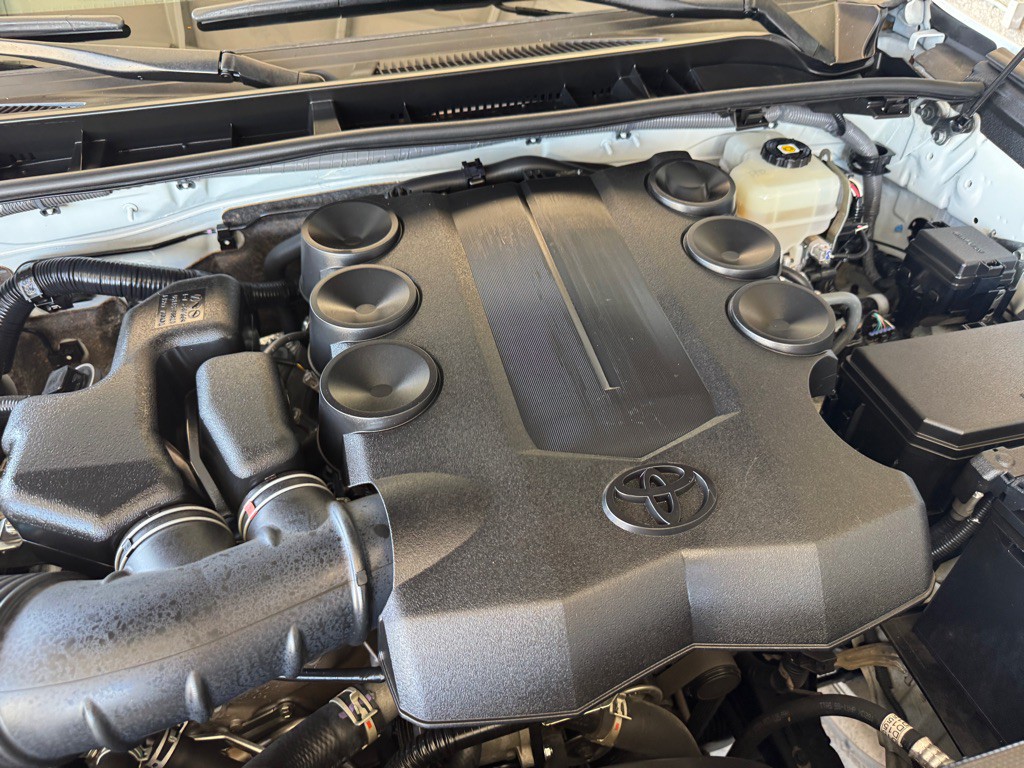 2021 Toyota 4Runner Image 26