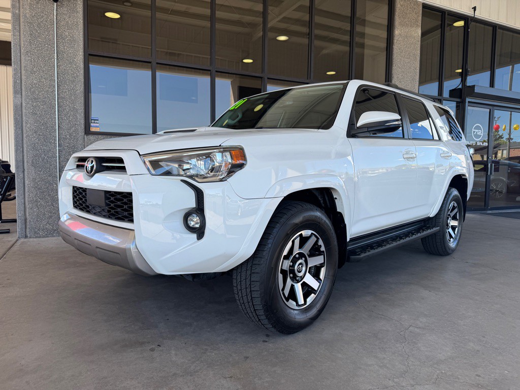 2021 Toyota 4Runner Image 30